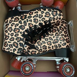 Barely used *Impala* Leopard Quad Rollerskates!